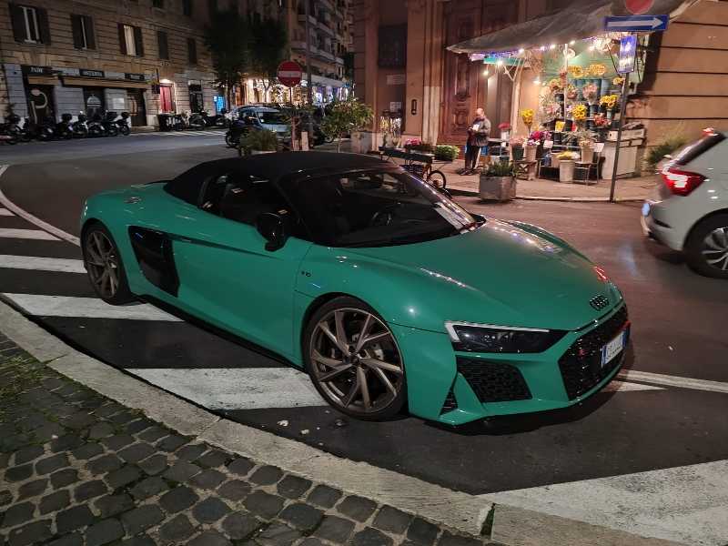 Audi R8 Spyder spotted in Udine