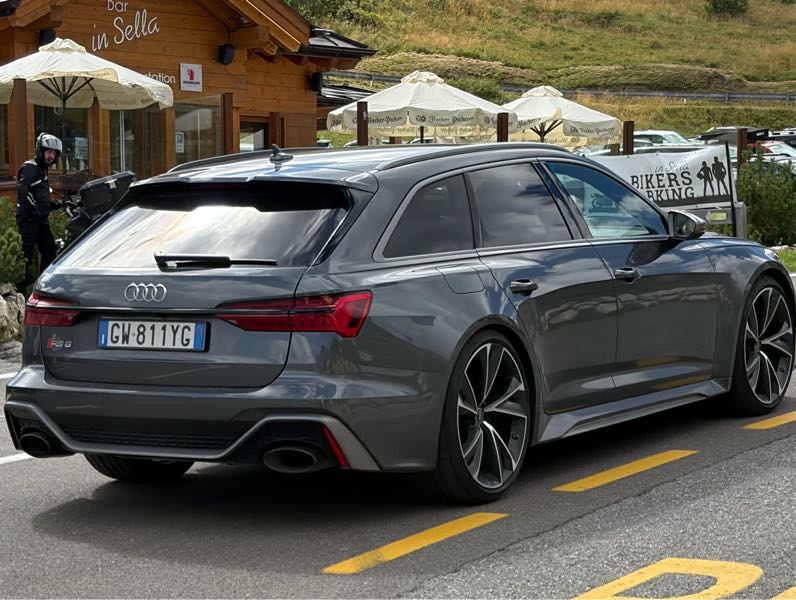 Audi RS6 spotted in Canazei