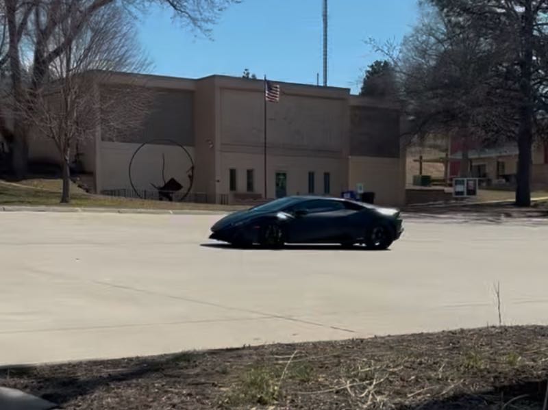 Lamborghini Huracán spotted in Omaha