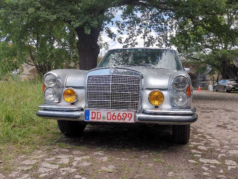 Mercedes-Benz W116 spotted in Dresden