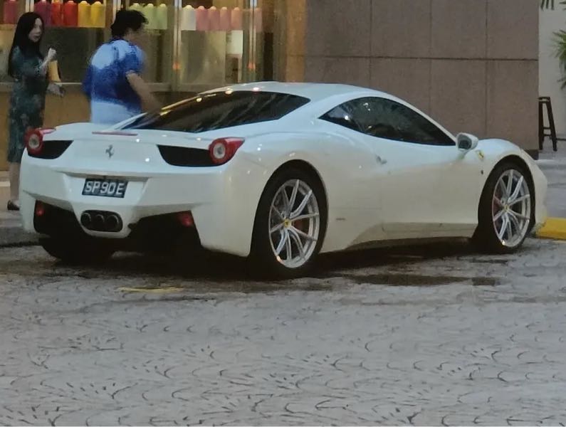 Ferrari 458 (2015) spotted in Singapore, Singapore