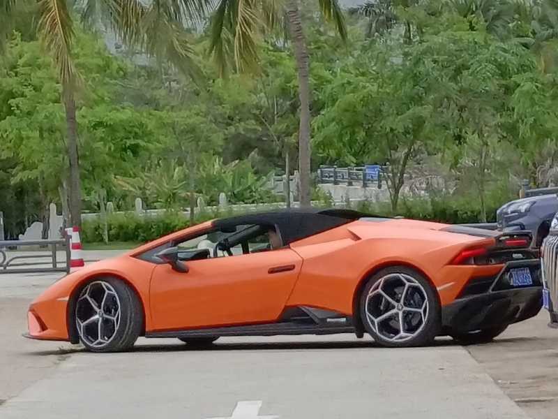 Lamborghini Huracán spotted in Sanya