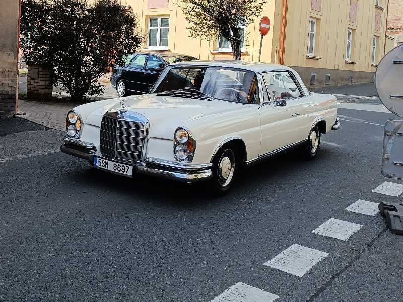 Mercedes-Benz W111 spotted in Prague