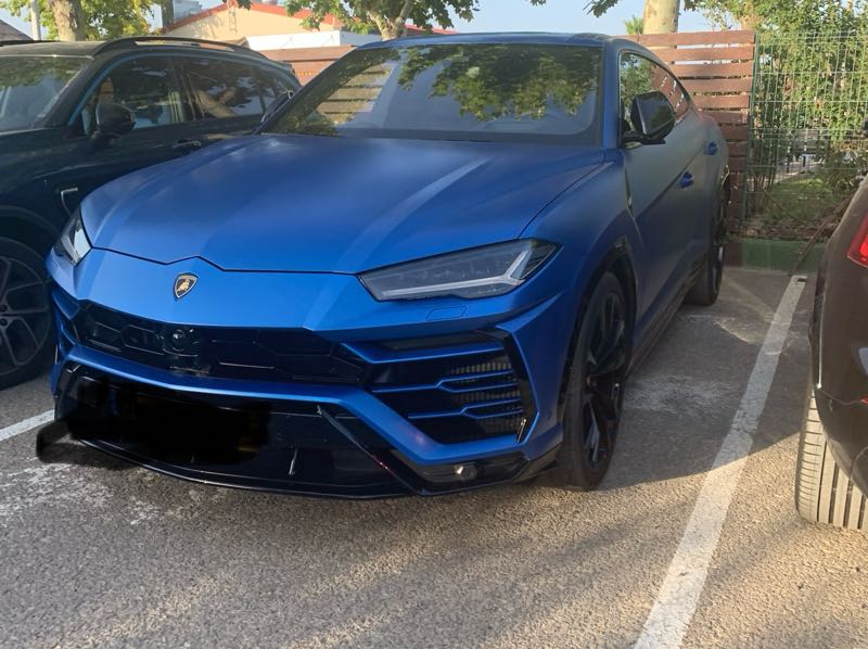Lamborghini Urus (2022) spotted in Helechosa, Spain