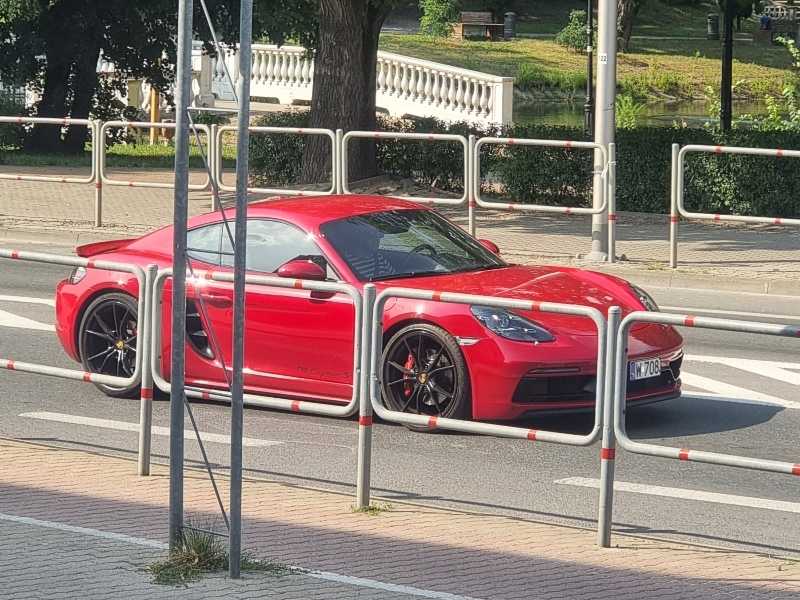 Porsche 718 Cayman spotted in Wawer