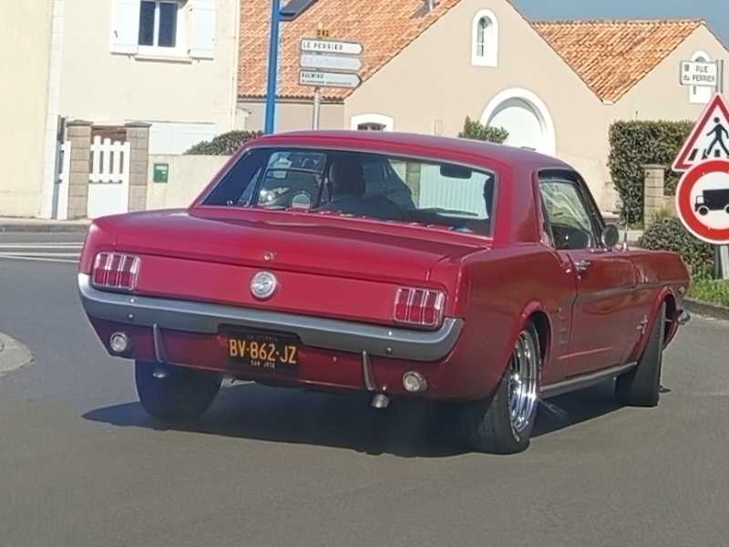Ford Mustang (1965) spotted in Notre-Dame-de-Monts, France