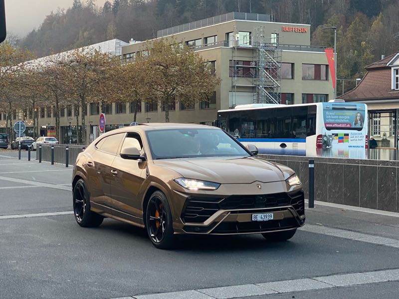 Lamborghini Urus spotted in Spiez