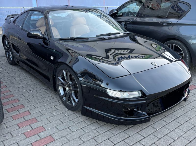 Toyota MR2 spotted in Modica