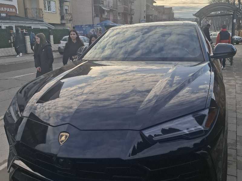 Lamborghini Urus spotted in Niš