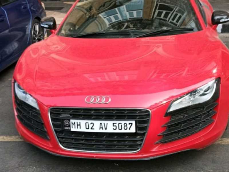 Audi R8 (2015) spotted in Mumbai, India