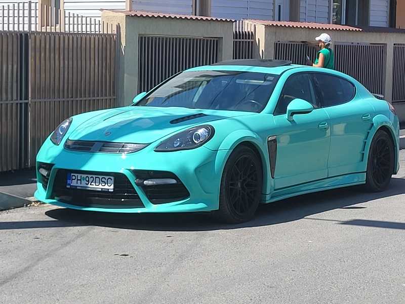 Porsche Panamera spotted in Feteşti