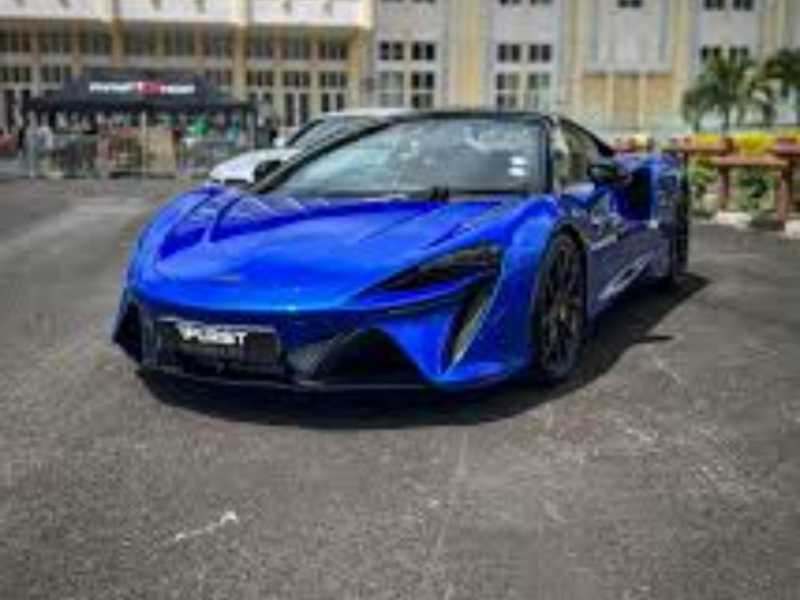 McLaren Artura spotted in Port Louis