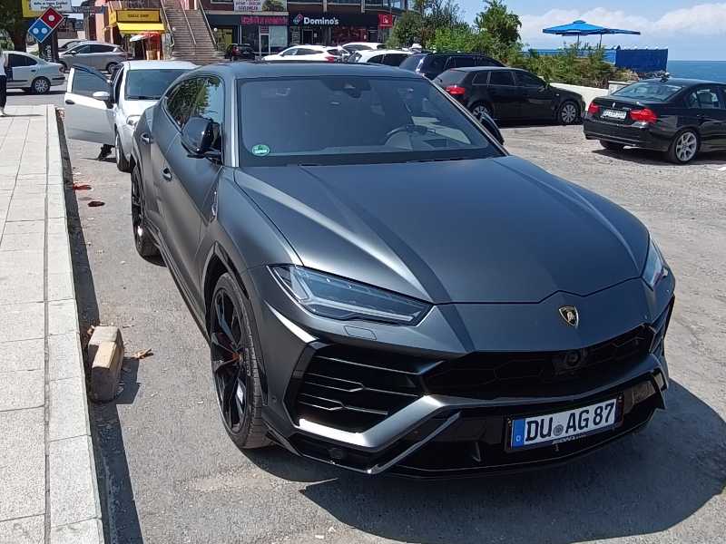 Lamborghini Urus spotted in Zonguldak