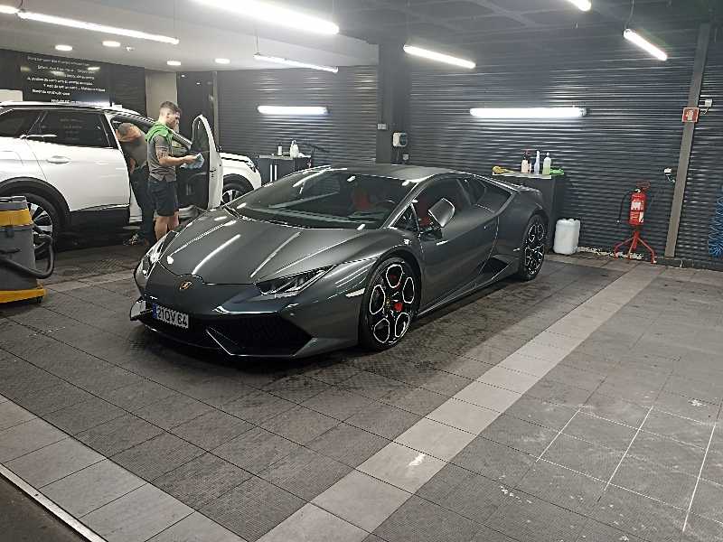 Lamborghini Huracán spotted in Porto