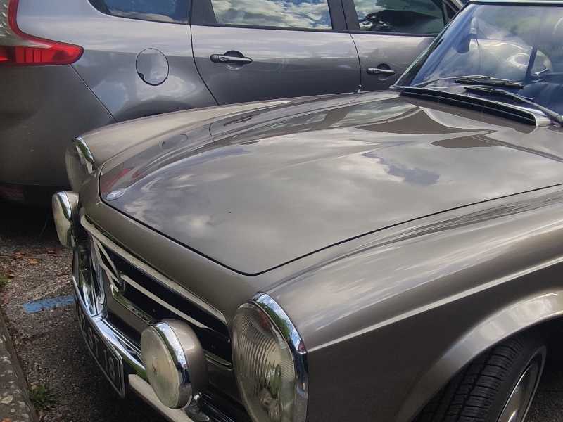 Mercedes-Benz 190SL spotted in Annecy