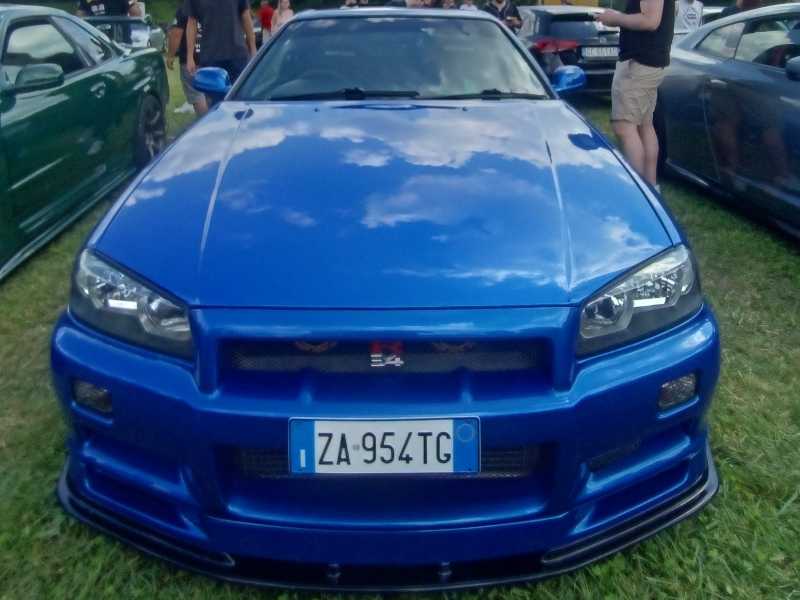 Nissan Skyline GT-R spotted in Varese