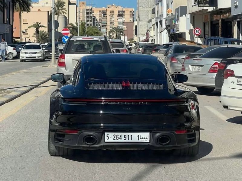 Porsche 911 spotted in Tripoli