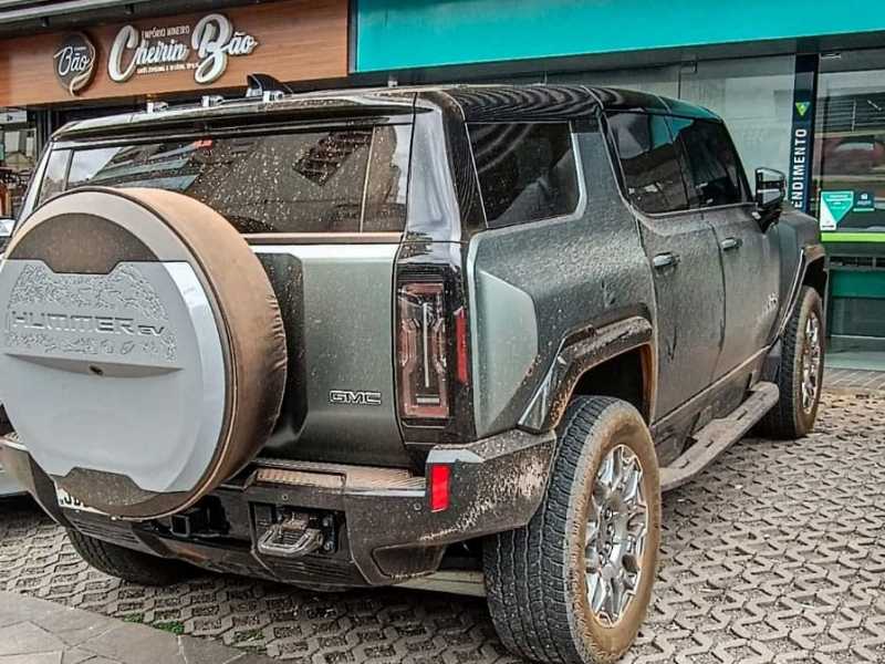 GMC Hummer EV spotted in Capão da Canoa