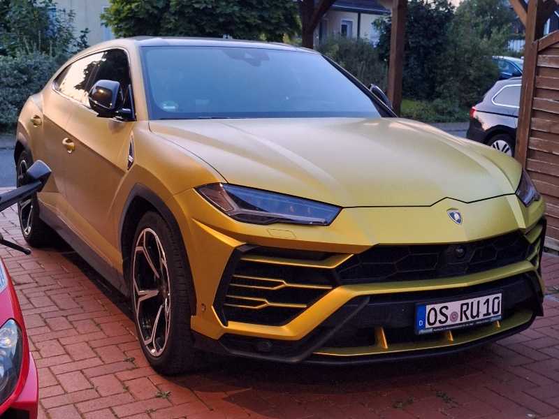 Lamborghini Urus (2021) spotted in Osnabrück, Germany