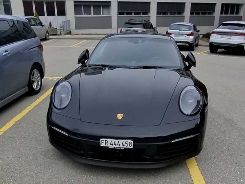 Porsche 911 spotted in Bulle