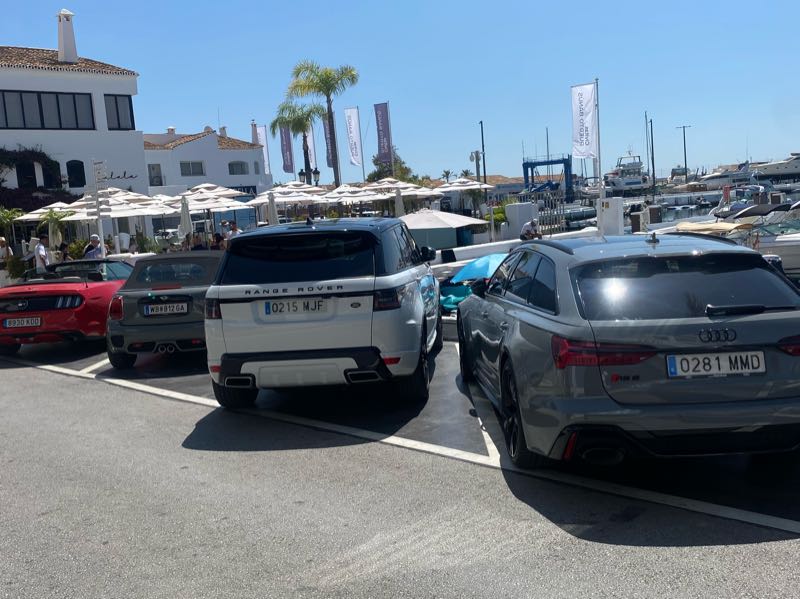 Lamborghini Huracán (2022) spotted in Barbacha, Algeria