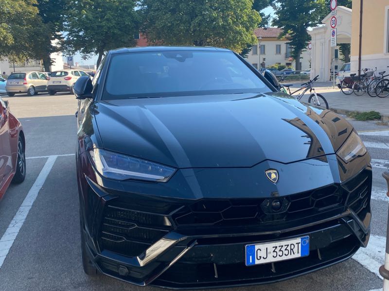 Lamborghini Urus spotted in Rovigo