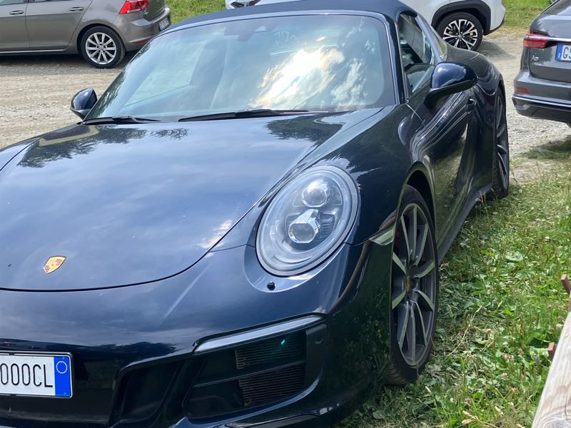 Porsche 911 spotted in Courmayeur
