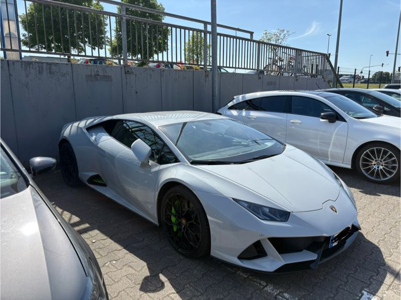 Lamborghini Huracán (2021) spotted in Pulheim, Germany
