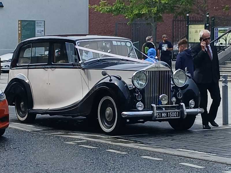 Rolls-Royce Silver Wraith spotted in Dubai