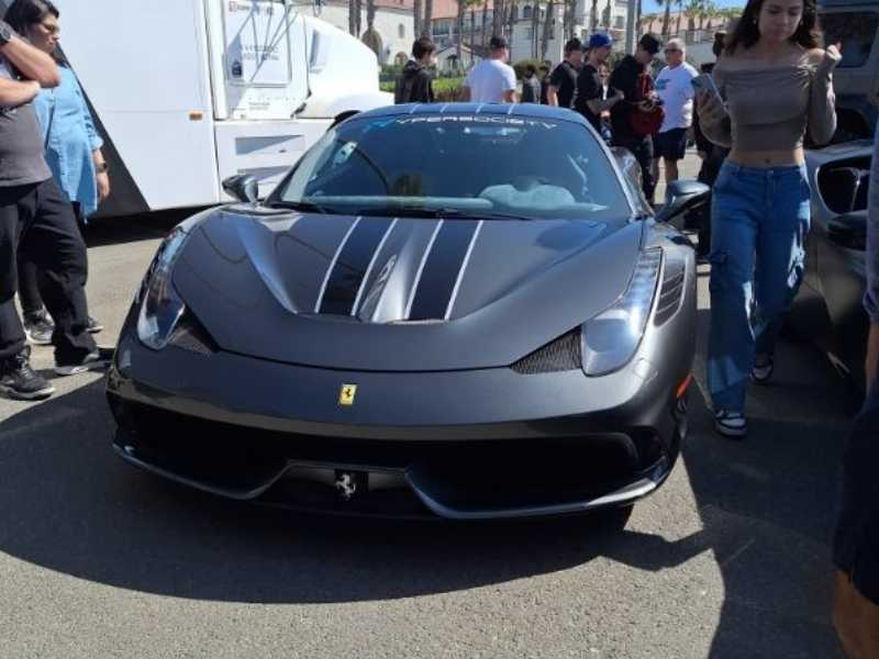 Ferrari 458 Italia (2010) spotted in Huntington Beach, United States
