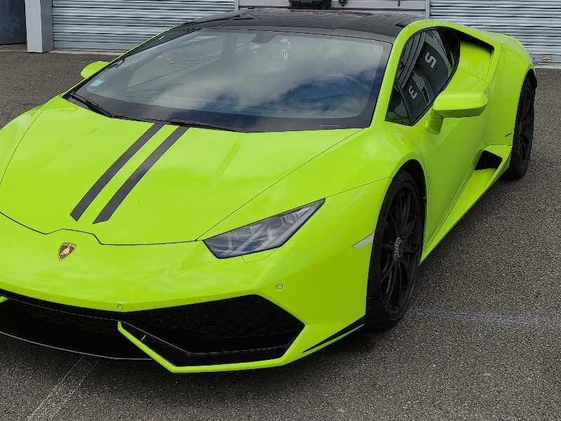 Lamborghini Huracán (2023) spotted in Jonzac, France