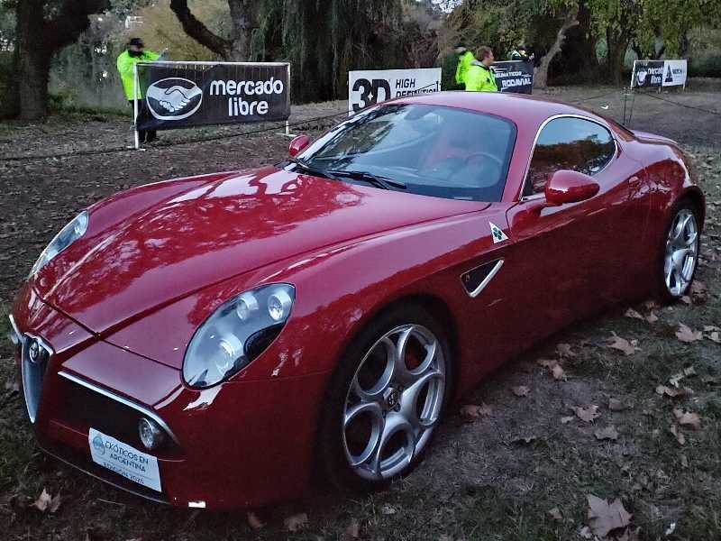 Alfa Romeo 8C Competizione spotted in Buenos Aires