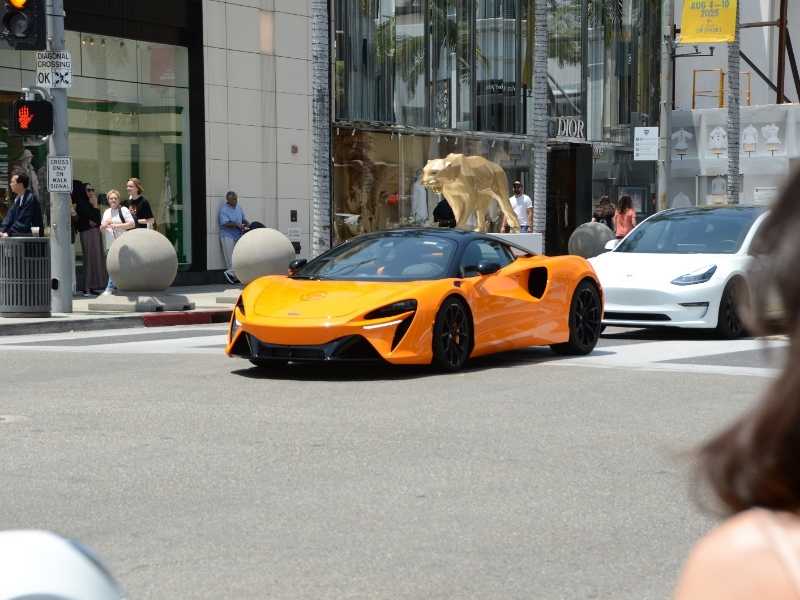 McLaren 765LT spotted in Los Angeles