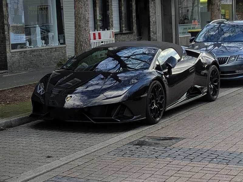 Lamborghini Huracán spotted in Gladbeck