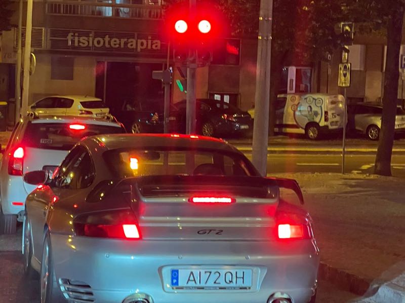 Porsche 911 GT2 spotted in Amadora