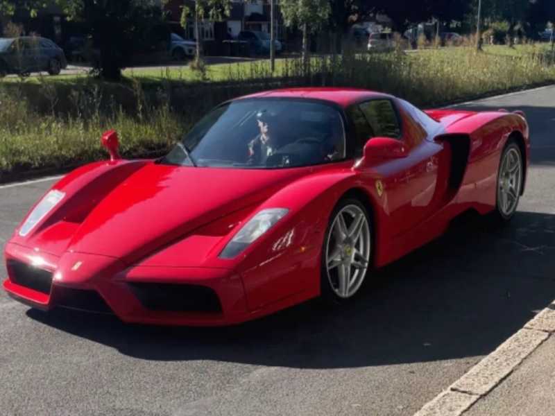 Ferrari Enzo spotted in Luton