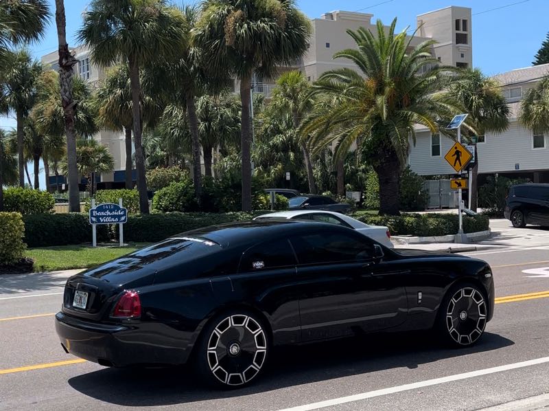 Rolls-Royce Wraith spotted in Largo
