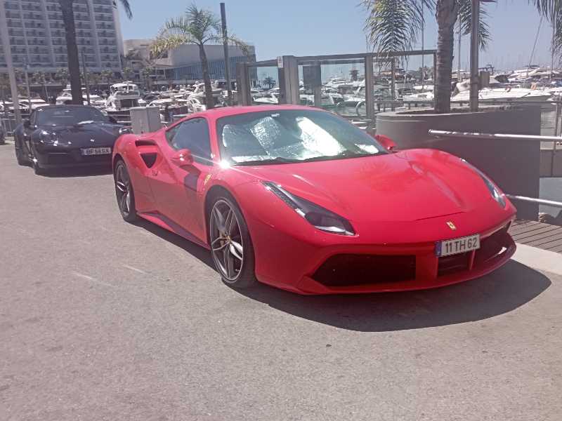Ferrari 488 GTB (2015) spotted in Felgueiras, Portugal