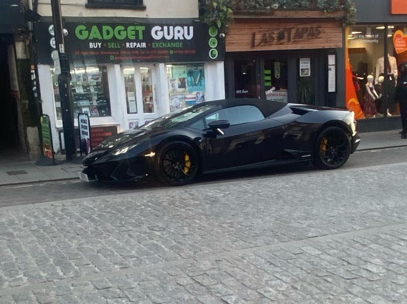 Lamborghini Huracán spotted in Brentwood