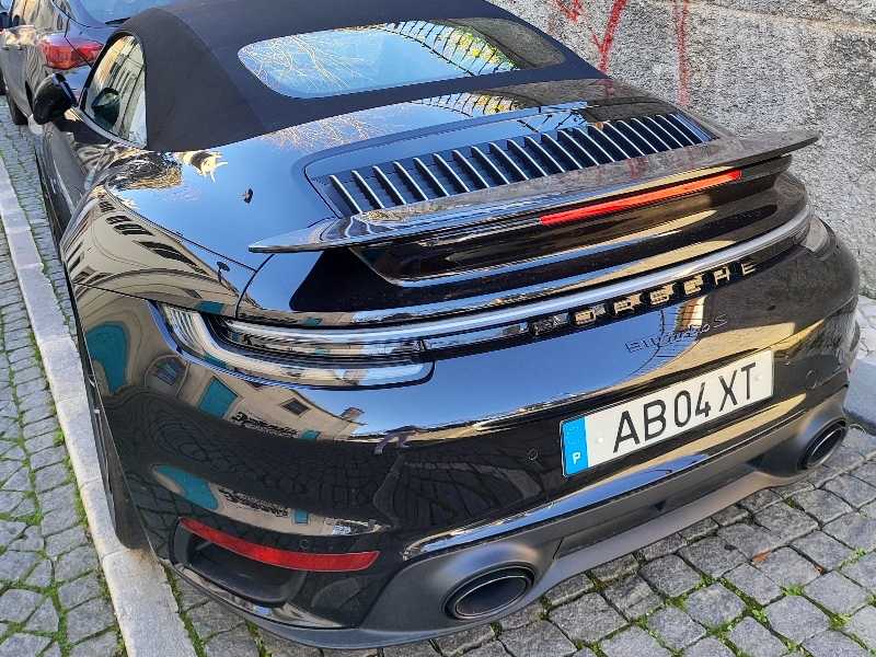 Porsche 911 Turbo S spotted in Algueirão