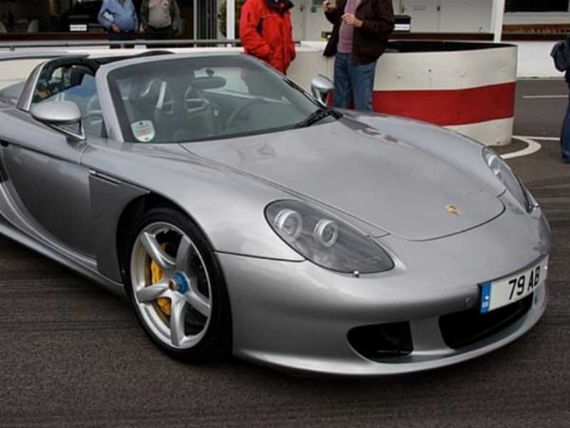 Porsche Carrera GT spotted in English