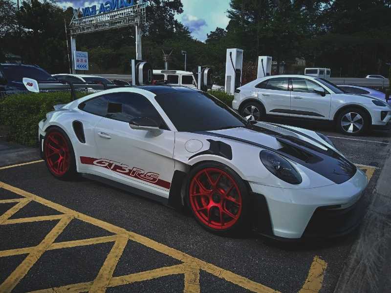 Porsche 911 GT3 RS spotted in Johor Bahru