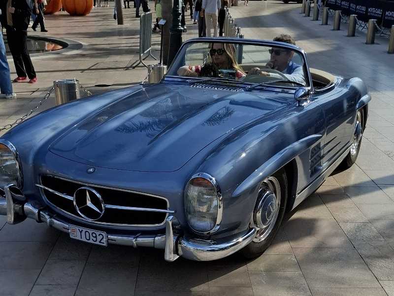 Mercedes-Benz 300SL spotted in Monaco