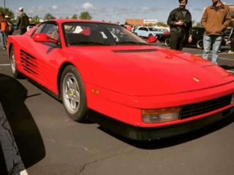 Ferrari Testarossa spotted in Kokomo