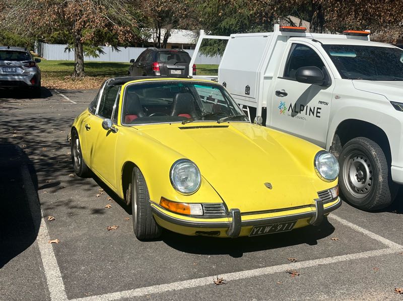Porsche 911 spotted in Bright