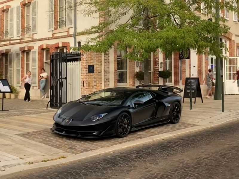 Lamborghini Aventador spotted in Reims