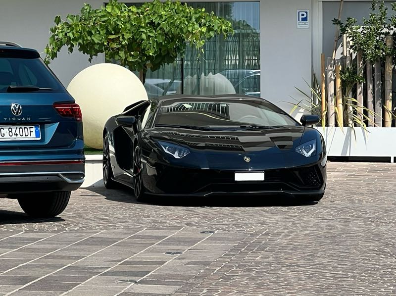 Lamborghini Aventador spotted in Desenzano del Garda