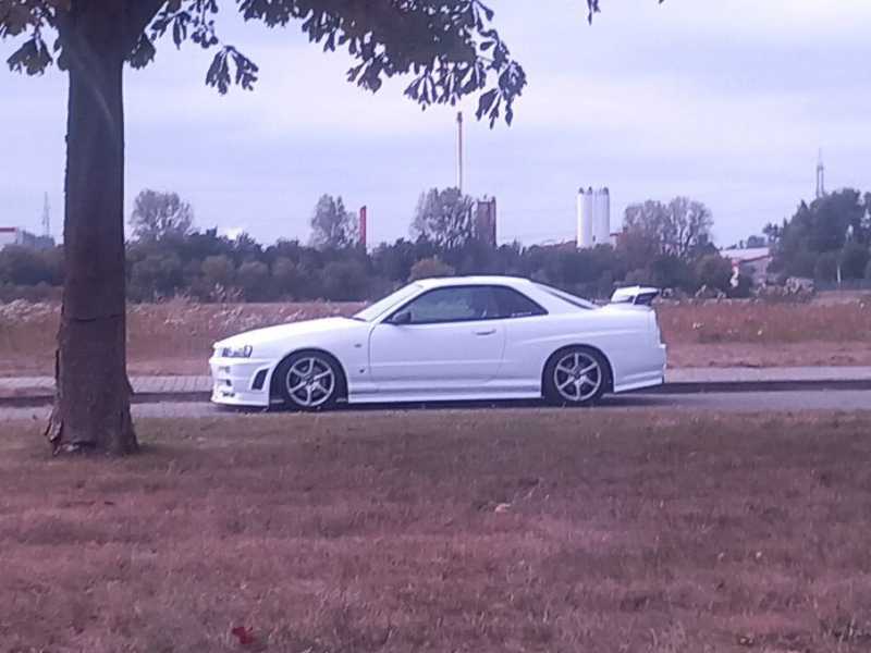 Nissan Skyline GT-R spotted in Magdeburg