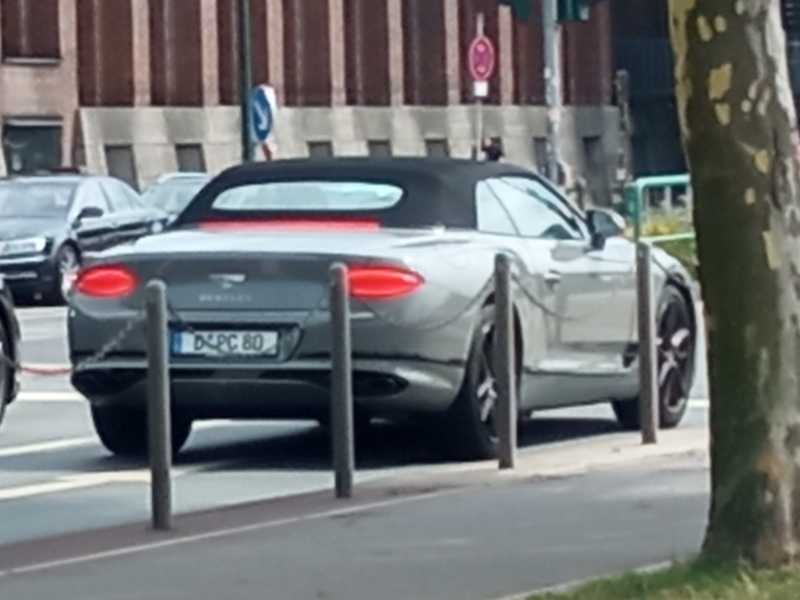 Bentley Continental GT Convertible spotted in Düsseldorf