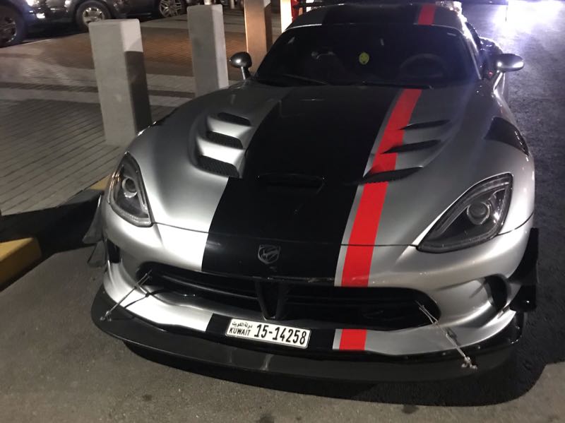 Dodge Viper spotted in Ḩawallī
